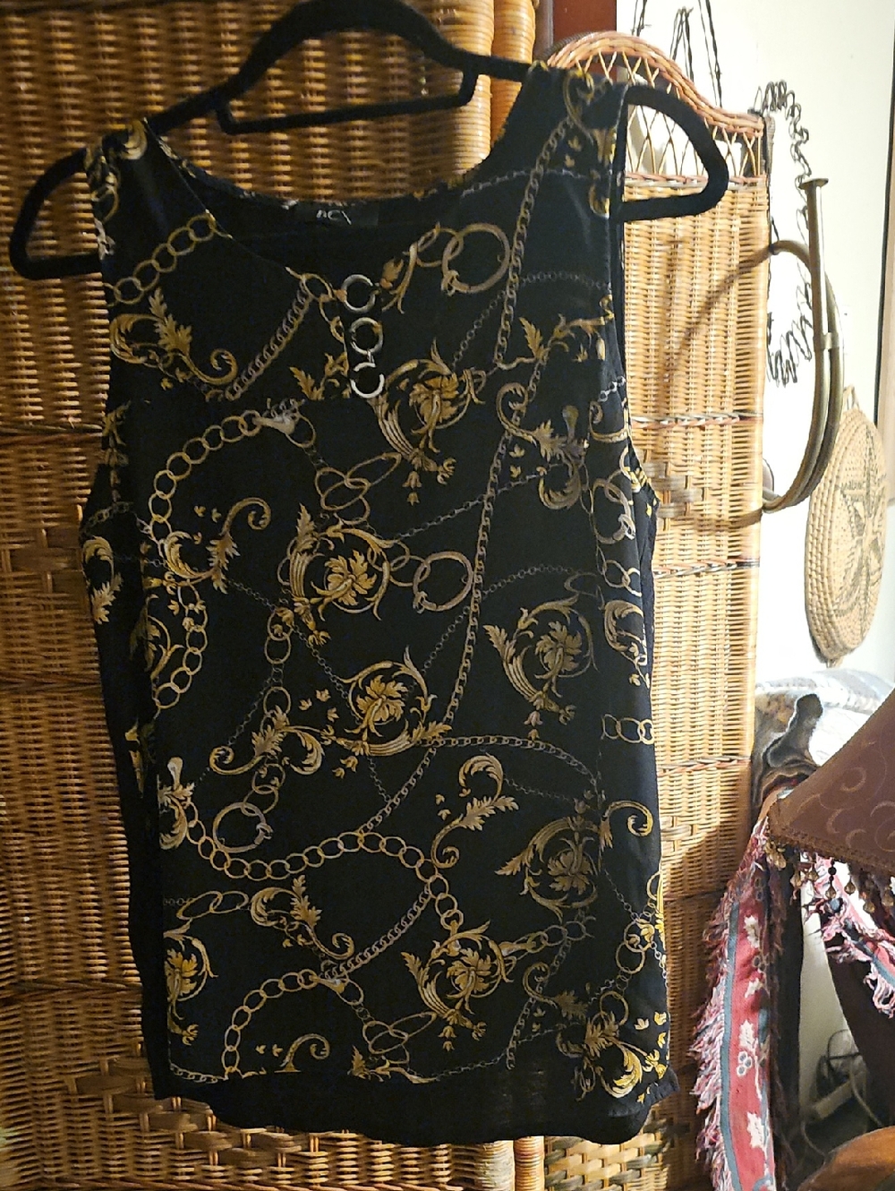 BCX Black & Gold Chain-Print Sleeveless Top